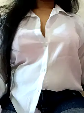 Snapshot of Rina777o chatting on January 4, 2025, 10:05 am Rina777o online show from January 4, 2025, 10:05 am