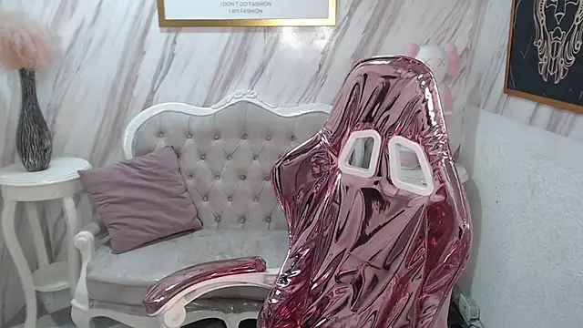 Violeth b online show from February 10, 2025, 12:50 pm