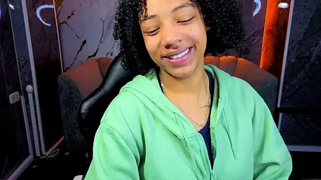 Violeth b online show from December 3, 2025, 12:47 pm