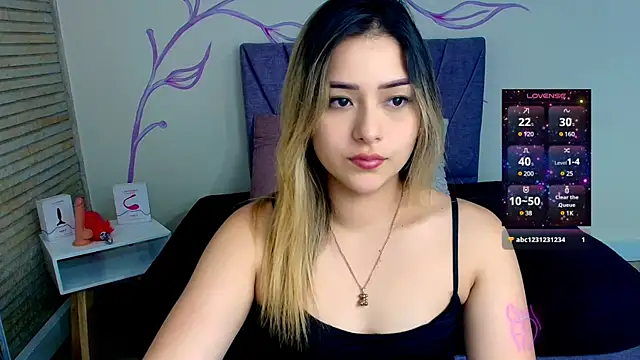 Snapshot of DahliaMoore chatting on December 5, 2024, 9:17 pm DahliaMoore online show from December 5, 2024, 9:17 pm