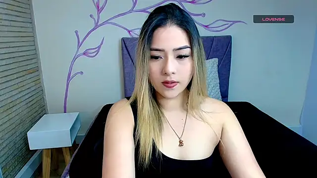 Snapshot of DahliaMoore chatting on December 11, 2024, 12:02 pm DahliaMoore online show from December 11, 2024, 12:02 pm