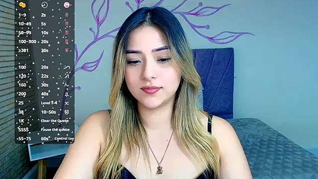 Snapshot of DahliaMoore chatting on December 17, 2024, 3:39 pm DahliaMoore online show from December 17, 2024, 3:39 pm