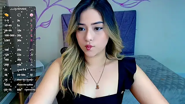 Snapshot of DahliaMoore chatting on December 18, 2024, 5:10 pm DahliaMoore online show from December 18, 2024, 5:10 pm