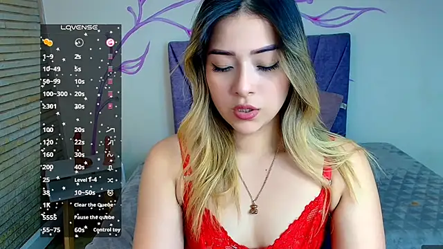 Snapshot of DahliaMoore chatting on December 19, 2024, 3:41 pm DahliaMoore online show from December 19, 2024, 3:41 pm