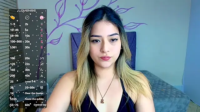 Snapshot of DahliaMoore chatting on December 20, 2024, 3:10 pm DahliaMoore online show from December 20, 2024, 3:10 pm