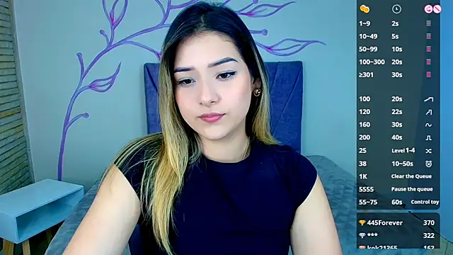 Snapshot of DahliaMoore chatting on December 21, 2024, 4:25 pm DahliaMoore online show from December 21, 2024, 4:25 pm