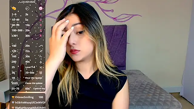 Snapshot of DahliaMoore chatting on December 22, 2024, 6:39 am DahliaMoore online show from December 22, 2024, 6:39 am