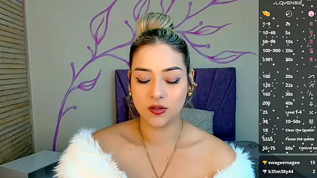 Snapshot of DahliaMoore chatting on December 27, 2024, 3:59 pm DahliaMoore online show from December 27, 2024, 3:59 pm