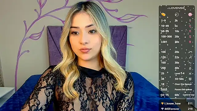 Snapshot of DahliaMoore chatting on January 25, 2025, 11:22 pm DahliaMoore online show from January 25, 2025, 11:22 pm