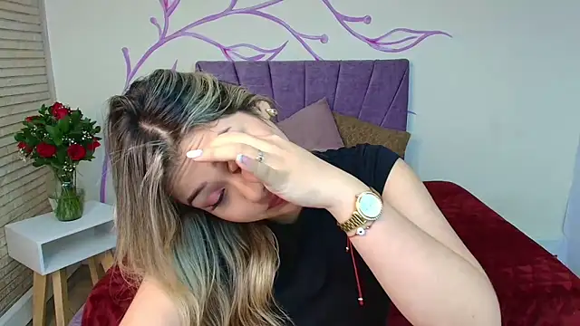 Snapshot of DahliaMoore chatting on February 18, 2025, 10:47 pm DahliaMoore online show from February 18, 2025, 10:47 pm