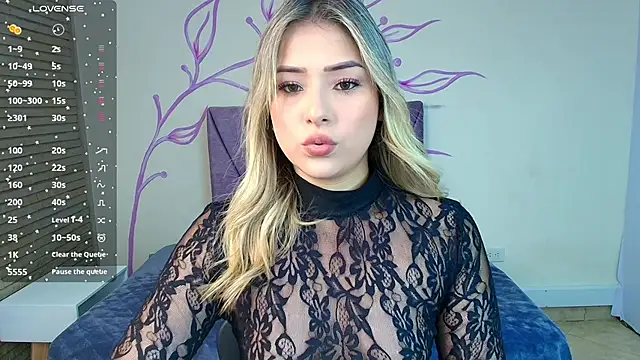 Snapshot of DahliaMoore chatting on February 22, 2025, 11:24 pm DahliaMoore online show from February 22, 2025, 11:24 pm