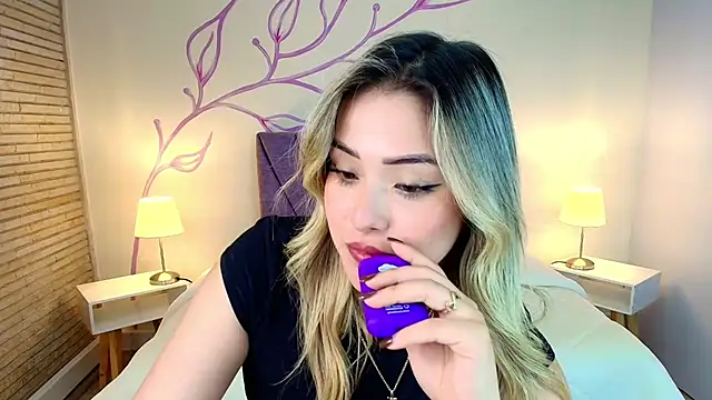 Snapshot of DahliaMoore chatting on March 23, 2025, 6:58 am DahliaMoore online show from March 23, 2025, 6:58 am