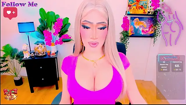 Snapshot of TwittyGirL9inch_exotic chatting on November 16, 2025, 8:31 am TwittyGirL9inch exotic online show from November 16, 2025, 8:31 am