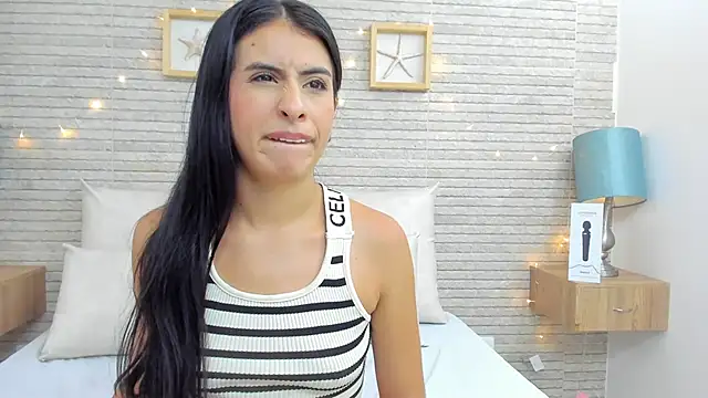 IssabellaLopez online show from February 1, 2025, 2:26 am