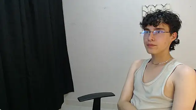 Snapshot of Jeam_hot chatting on December 27, 2024, 12:50 am Jeam hot online show from December 27, 2024, 12:50 am