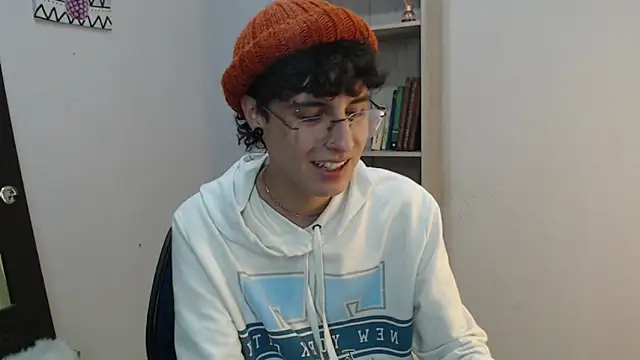 Snapshot of Jeam_hot chatting on January 5, 2025, 10:40 pm Jeam hot online show from January 5, 2025, 10:40 pm