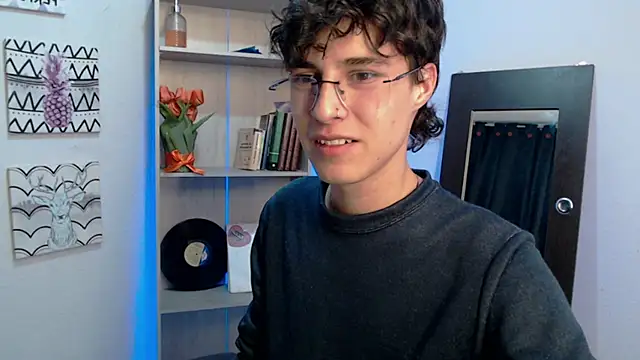 Snapshot of Jeam_hot chatting on January 6, 2025, 9:43 pm Jeam hot online show from January 6, 2025, 9:43 pm