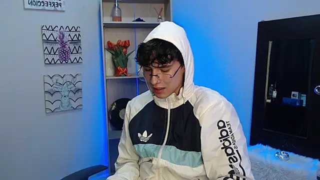 Snapshot of Jeam_hot chatting on January 19, 2025, 1:00 am Jeam hot online show from January 19, 2025, 1:00 am