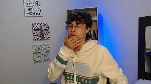 Snapshot of Jeam_hot chatting on January 27, 2025, 9:22 pm Jeam hot online show from January 27, 2025, 9:22 pm