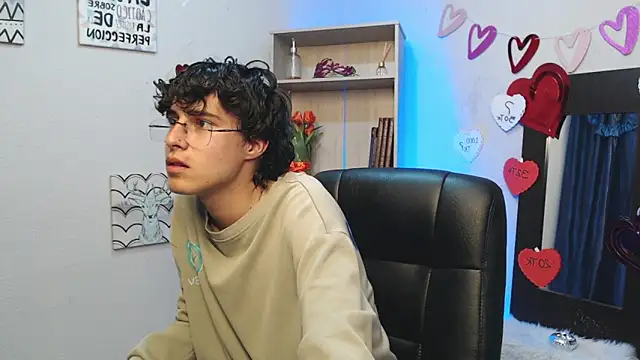 Snapshot of Jeam_hot chatting on March 3, 2025, 9:05 pm Jeam hot online show from March 3, 2025, 9:05 pm