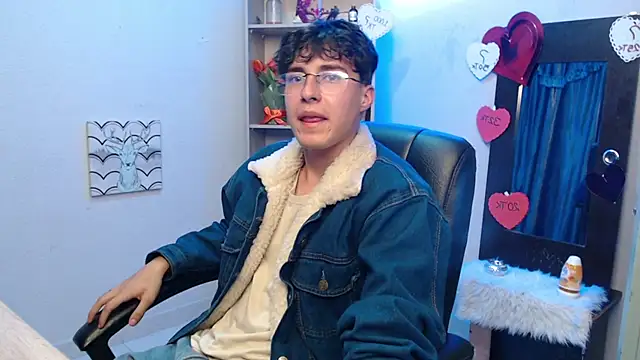 Snapshot of Jeam_hot chatting on March 17, 2025, 8:30 pm Jeam hot online show from March 17, 2025, 8:30 pm