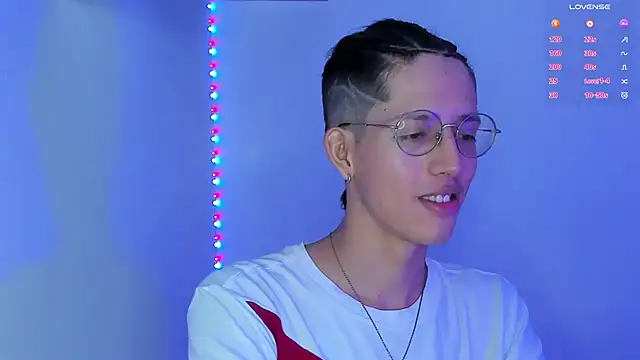 Snapshot of manu_vera chatting on January 14, 2025, 8:04 pm manu vera online show from January 14, 2025, 8:04 pm