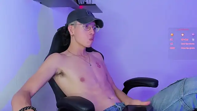 Snapshot of manu_vera chatting on January 18, 2025, 9:55 pm manu vera online show from January 18, 2025, 9:55 pm