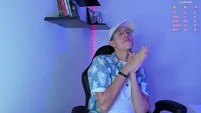 Snapshot of manu_vera chatting on January 21, 2025, 7:28 pm manu vera online show from January 21, 2025, 7:28 pm