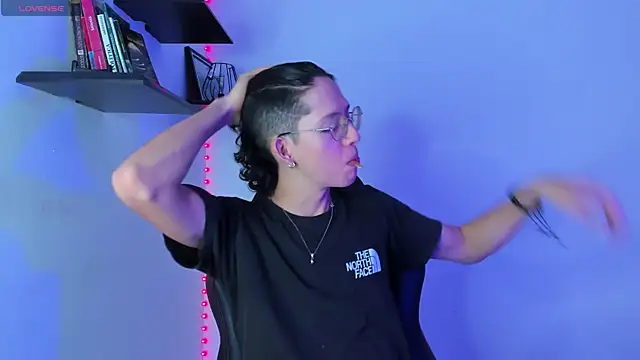 Snapshot of manu_vera chatting on January 26, 2025, 9:07 pm manu vera online show from January 26, 2025, 9:07 pm