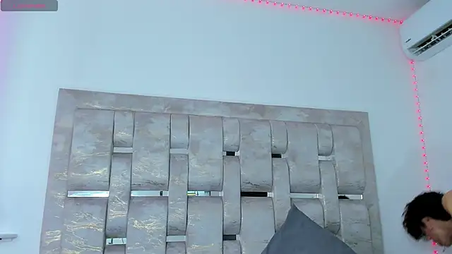 Snapshot of manu_vera chatting on February 20, 2025, 4:03 pm manu vera online show from February 20, 2025, 4:03 pm