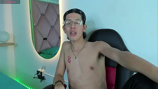 Snapshot of manu_vera chatting on March 4, 2025, 11:32 pm manu vera online show from March 4, 2025, 11:32 pm