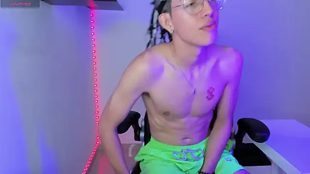 Snapshot of manu_vera chatting on March 10, 2025, 1:34 am manu vera online show from March 10, 2025, 1:34 am