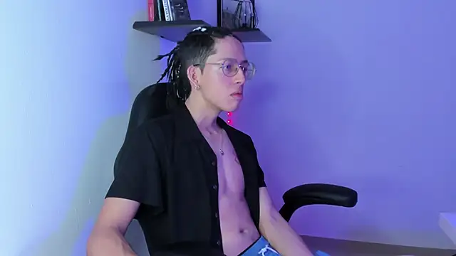 Snapshot of manu_vera chatting on March 13, 2025, 7:39 pm manu vera online show from March 13, 2025, 7:39 pm