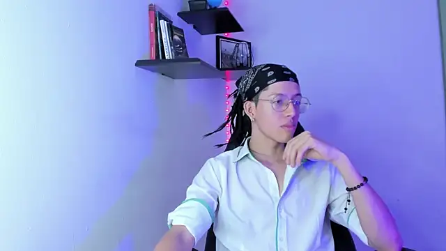 Snapshot of manu_vera chatting on March 16, 2025, 8:11 pm manu vera online show from March 16, 2025, 8:11 pm