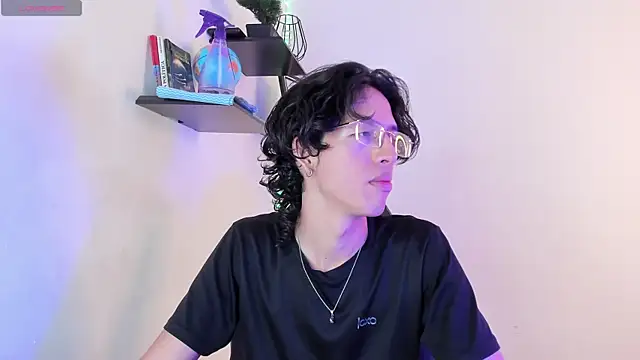 Snapshot of manu_vera chatting on September 9, 2025, 7:35 pm manu vera online show from September 9, 2025, 7:35 pm