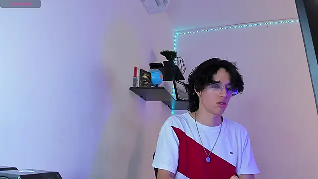 Snapshot of manu_vera chatting on September 12, 2025, 7:58 pm manu vera online show from September 12, 2025, 7:58 pm