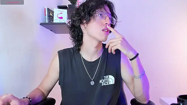 Snapshot of manu_vera chatting on September 27, 2025, 8:14 pm manu vera online show from September 27, 2025, 8:14 pm