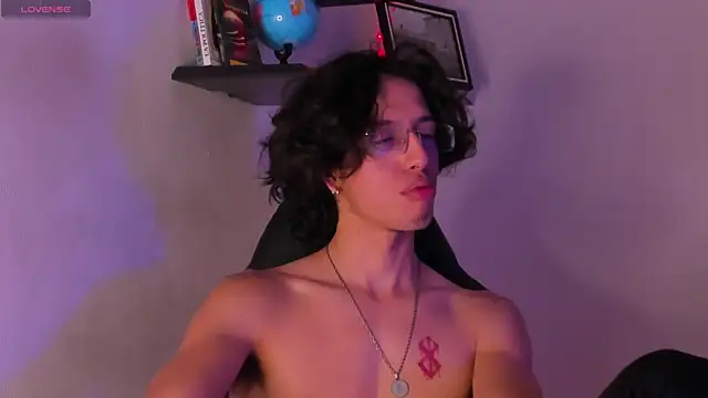 Snapshot of manu_vera chatting on October 16, 2025, 8:48 am manu vera online show from October 16, 2025, 8:48 am