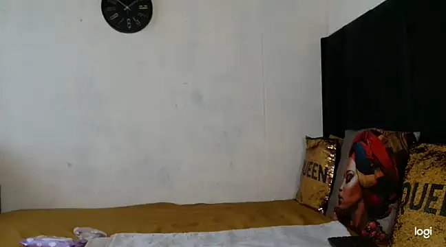 quenliyasa online show from January 11, 2025, 8:33 am