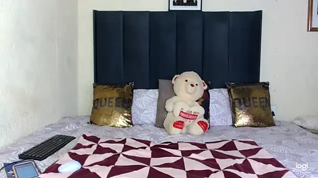 quenliyasa online show from October 1, 2025, 7:14 am