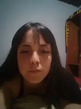 lucylovles online show from April 5, 2026, 12:19 am