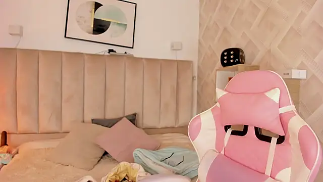 Haru Bonny online show from February 25, 2026, 7:45 pm