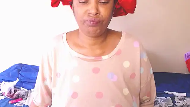 Snapshot of 2Sweetysmile chatting on October 2, 2025, 10:33 am 2Sweetysmile online show from October 2, 2025, 10:33 am