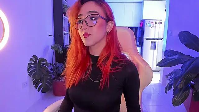 MelodieRoy online show from March 4, 2026, 9:10 pm