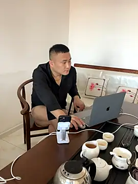 ShaoZian 1 online show from October 31, 2025, 4:02 am