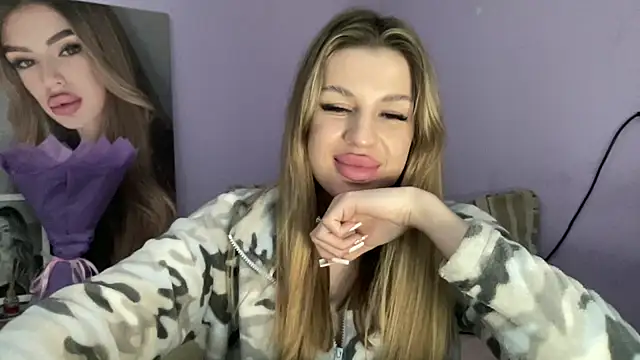 Snapshot of Your_Jessy chatting on February 3, 2025, 7:31 pm Your Jessy online show from February 3, 2025, 7:31 pm