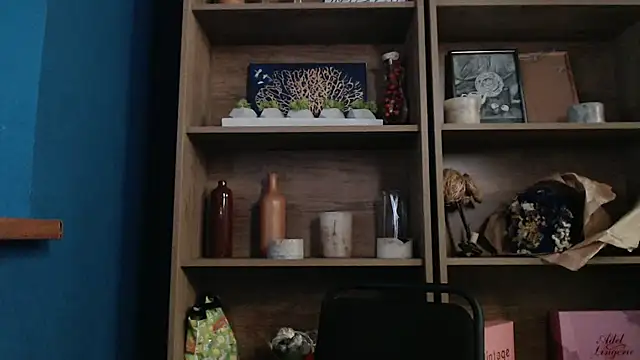 Snapshot of Your_Jessy chatting on October 13, 2025, 2:17 pm Your Jessy online show from October 13, 2025, 2:17 pm