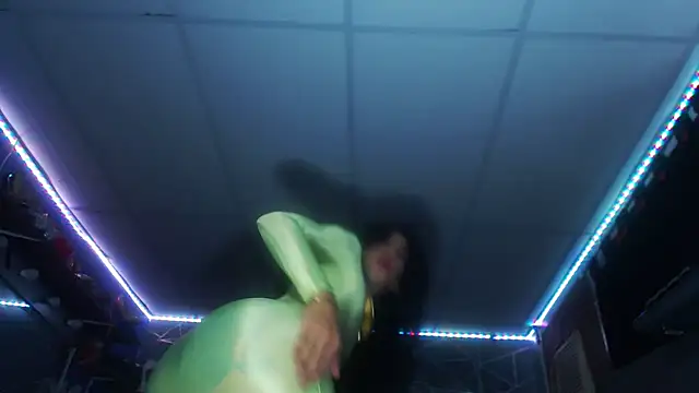 Daniela GirlHot01 online show from October 10, 2025, 2:10 am