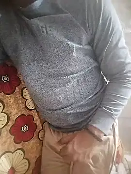 pura43 online show from February 25, 2025, 5:58 pm