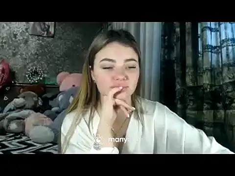 Snapshot of BonnyShy chatting on February 9, 2025, 2:18 pm BonnyShy online show from February 9, 2025, 2:18 pm